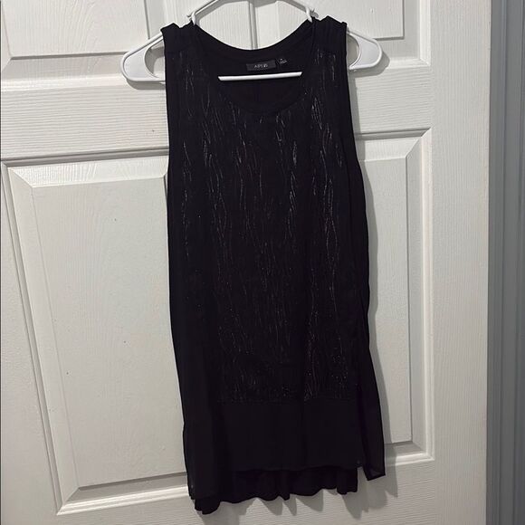 Black Sleeveless Top - Picture 1 of 4